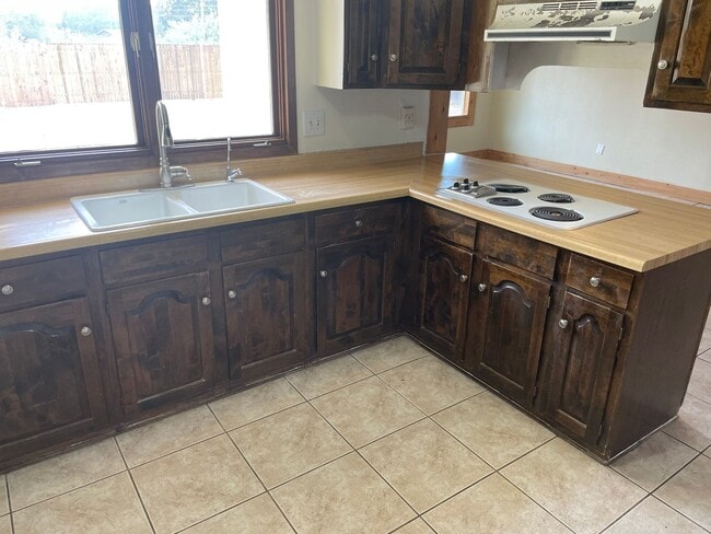 Photo - BACK ON THE MARKET!!!  Large Ranch Style R...