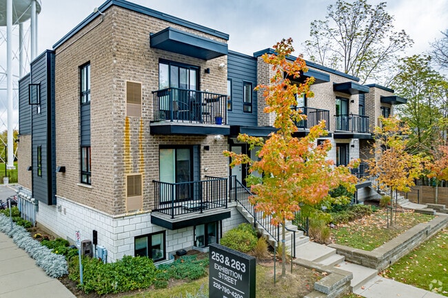 Building Photo - 253 & 263 Exhibition St.