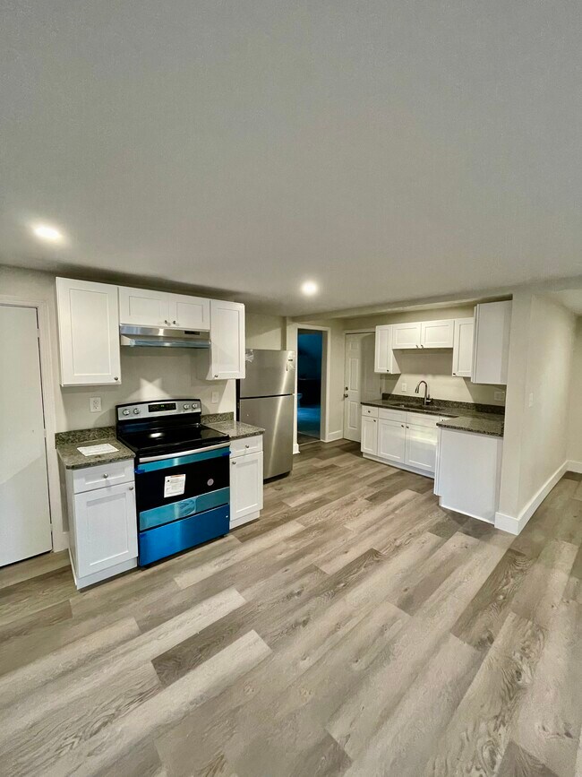 Photo - 16 Crompton St Unit 1