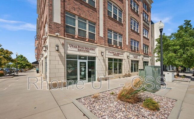 Photo - 4276 S Main St Unit #312