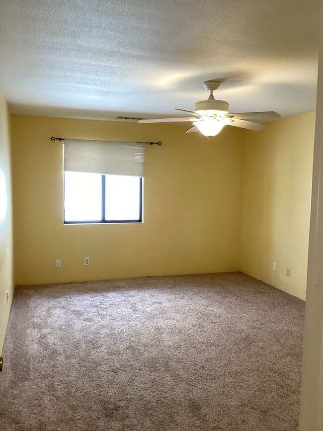 Photo - 439 Foxfire Ln