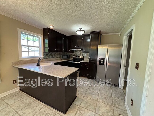 Photo - 216 Waters Cir