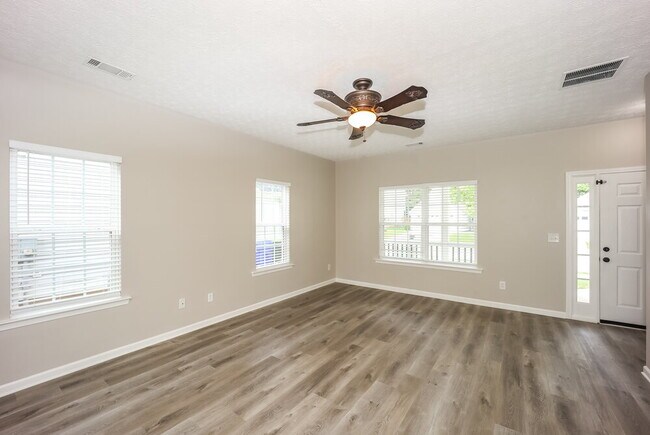 Photo - 317 Prescott Ct