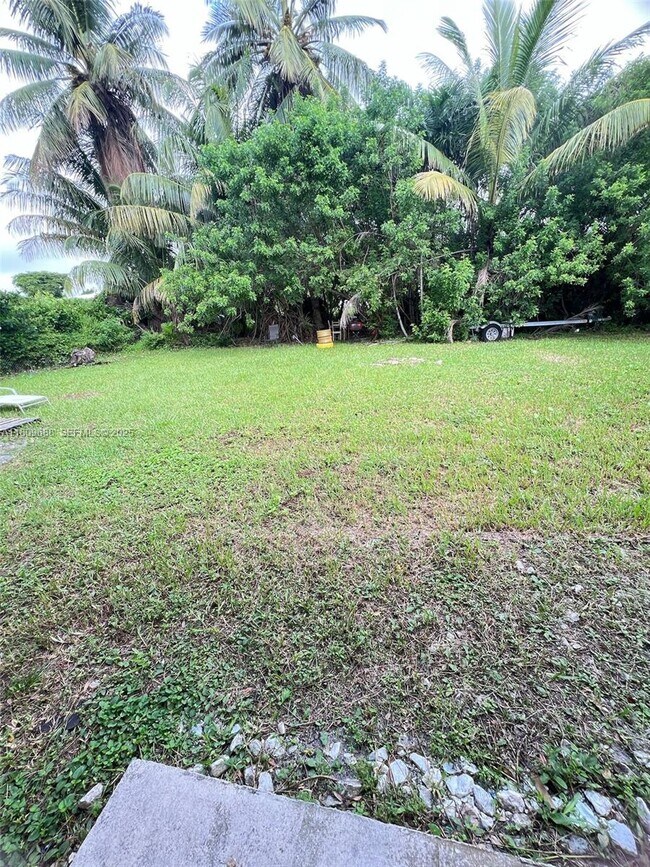 Photo - 14910 S River Dr