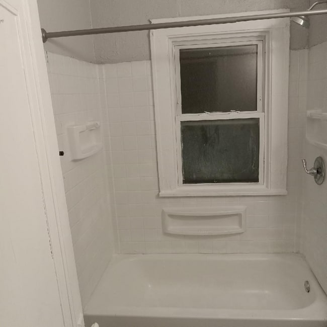 Photo - 6726 Kazimier Ave