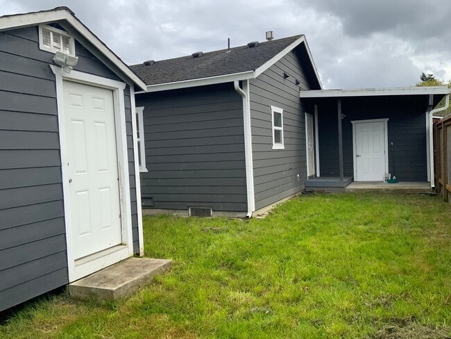Photo - 3880 Rohnerville Rd