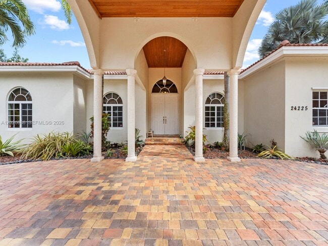 Photo - 24225 SW 198th Ave