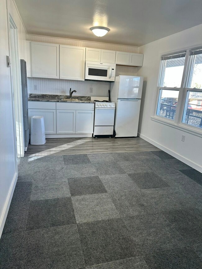 Photo - 525 E Omaha St Unit 2