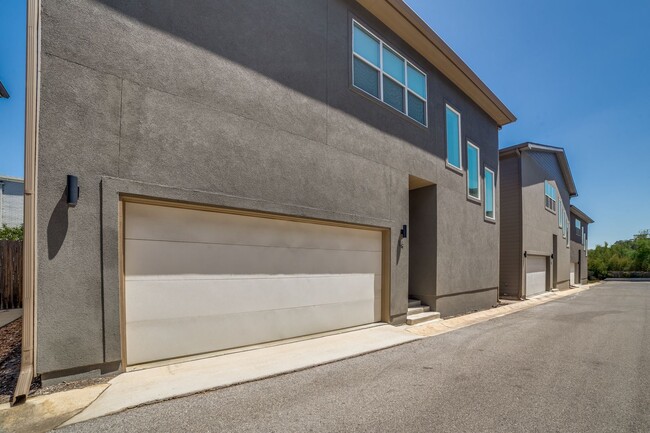 Photo - 1618 W Lawndale Dr