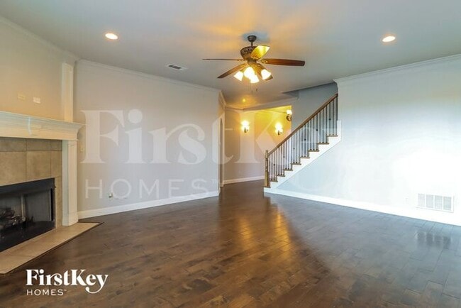 Photo - 723 La Paloma Rd