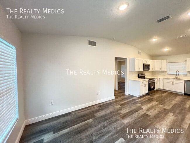 Photo - 35 Willow Rd