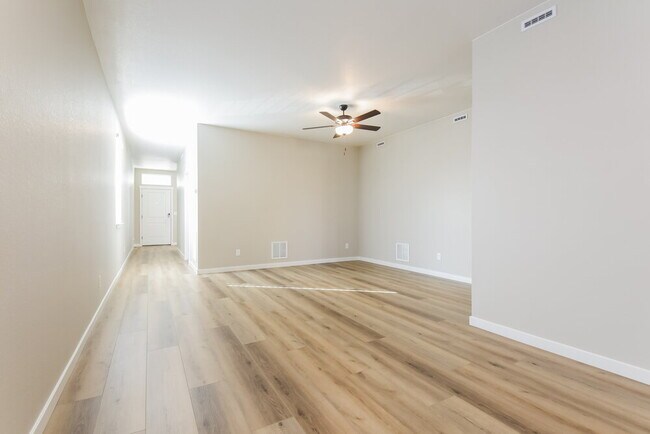 Photo - 9404 Yampa St