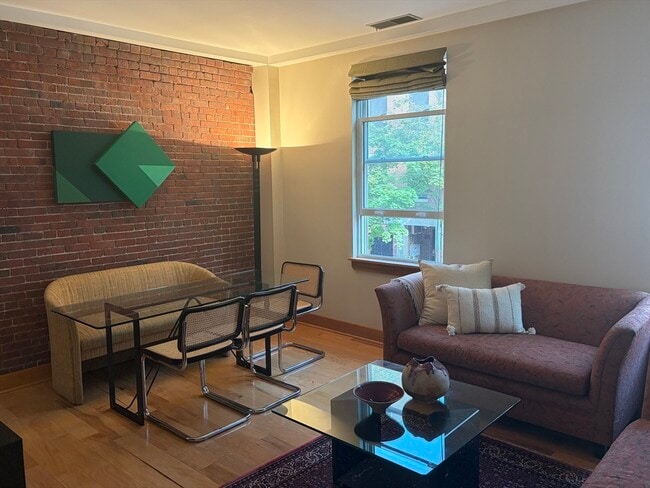Building Photo - 100 Fulton St Unit 2T