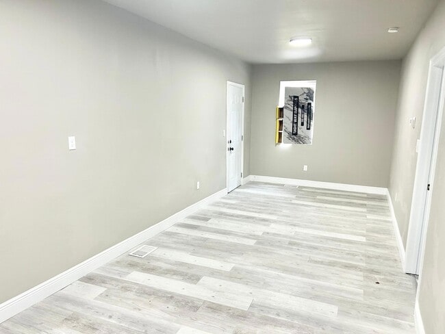 3964-74 Washington St Unit 2f