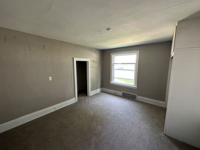 Photo - 727-729 Kentucky Ave. (Duplex) Unit 729 Lower