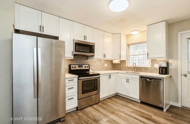 Photo - 104 E Winchester Rd