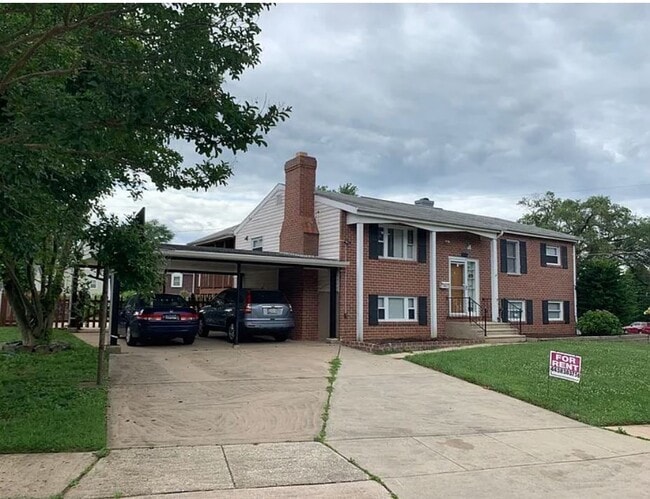 Building Photo - Redgate