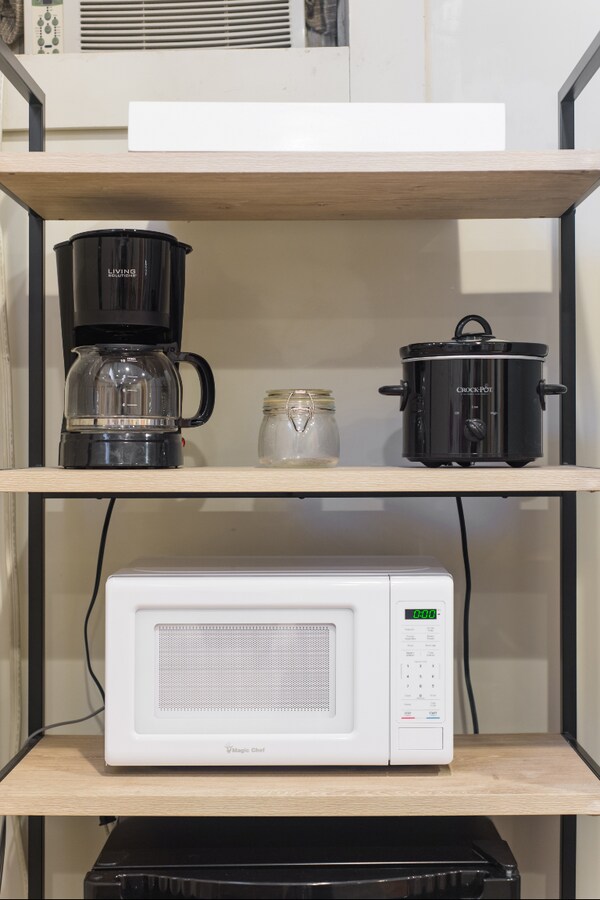 *Pictures are representative samples of the advertised unit. In some cases, the actual units you tou - 417 Hanover St Unit 6