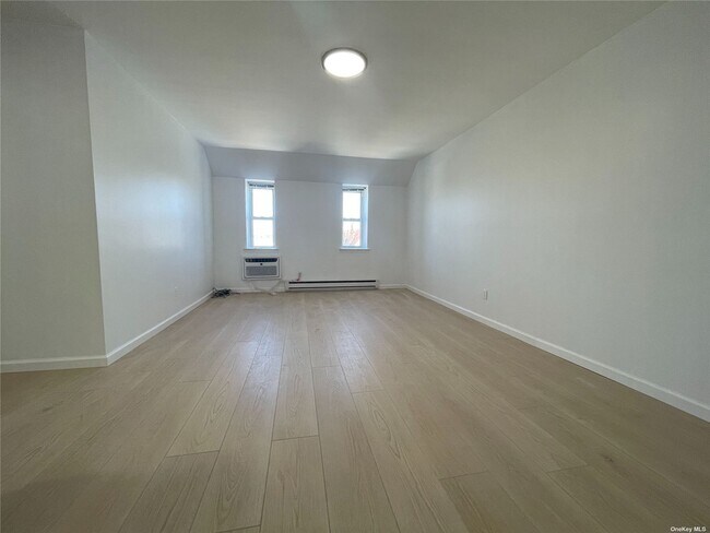 Photo - 41-50-50 Little Neck Pkwy Apartment Unit FL3