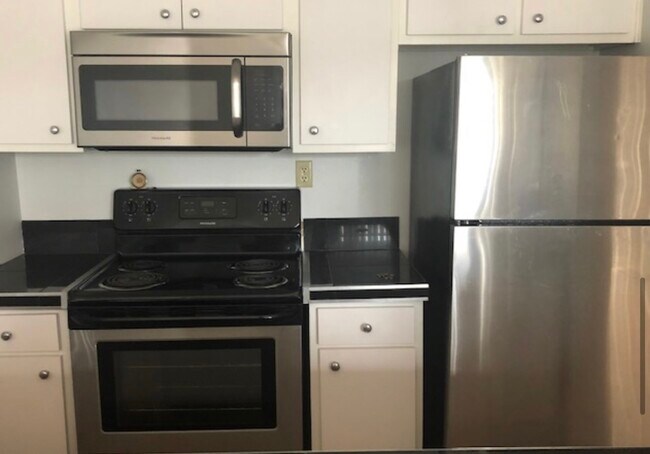 Photo - 4732 Belleview Ave Unit -