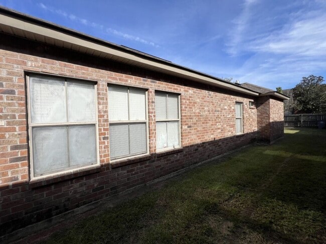 Photo - Charming 3-bedroom 2-bathroom in South Burbank Neighborhood!