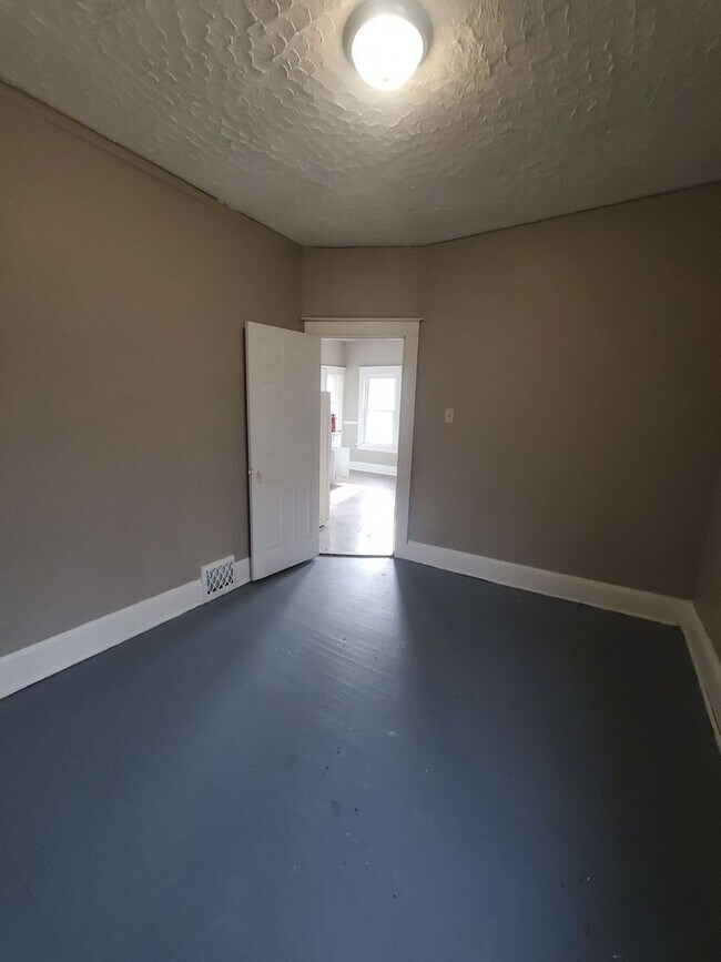 Photo - 2403-2405 N 39th St. (Duplex) (ACE PROPERTY) Unit 2405 Upper