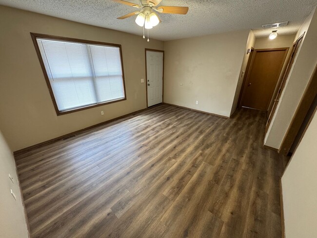 Photo - Recently updated 2 bed 1 bath Duplex with ...