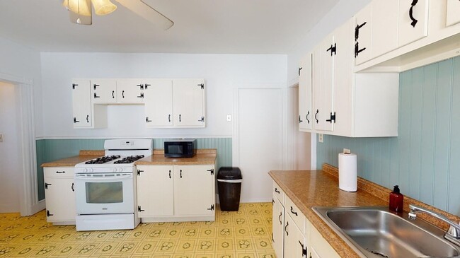 Photo - 30 Roseclair St Unit 2