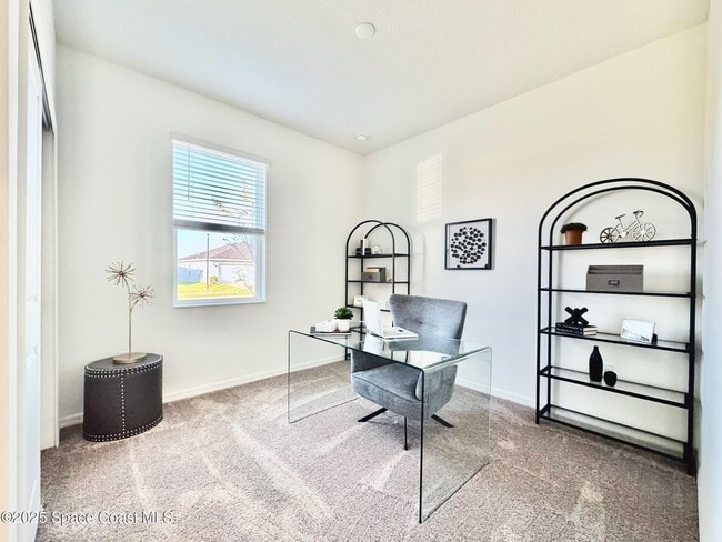 Photo - 386 Glaspell Cir SE