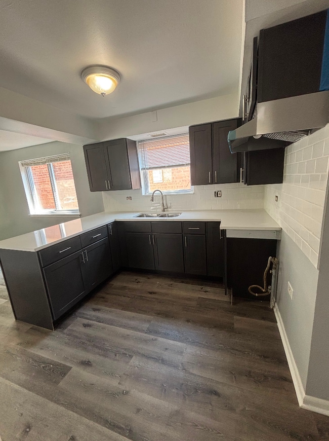 Building Photo - Newly turned Home