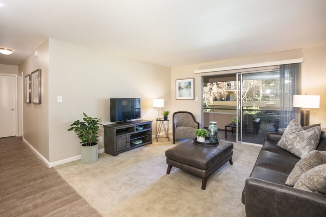 Living Area - Sedona Apartments
