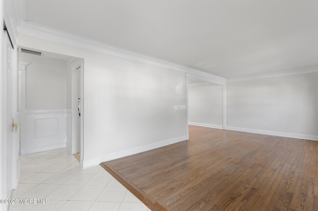 Photo - 13 Laurel Crest Dr