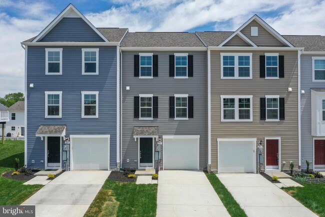Photo - 233 Clifton Mnr Townhome