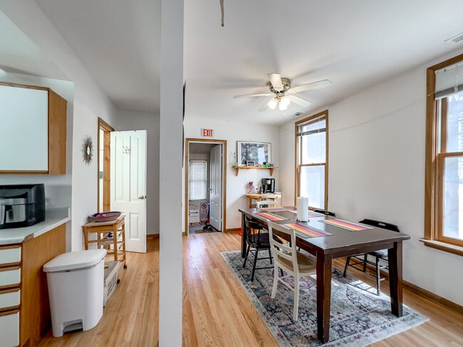 Photo - 1414 W Henderson St Unit HC