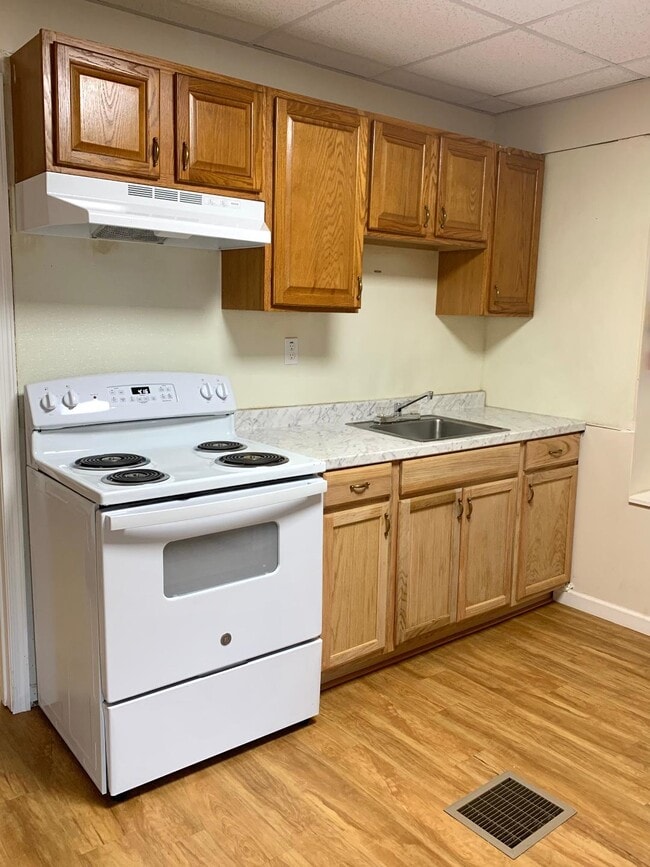 Building Photo - 207 N 1st St Unit A