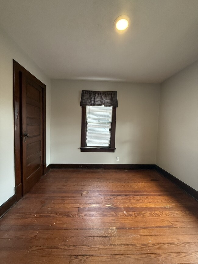 3221 Wayne Ave