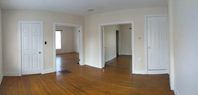 Building Photo - 107 N Elmira St Unit 107 S. Elmira St. Apartment 1