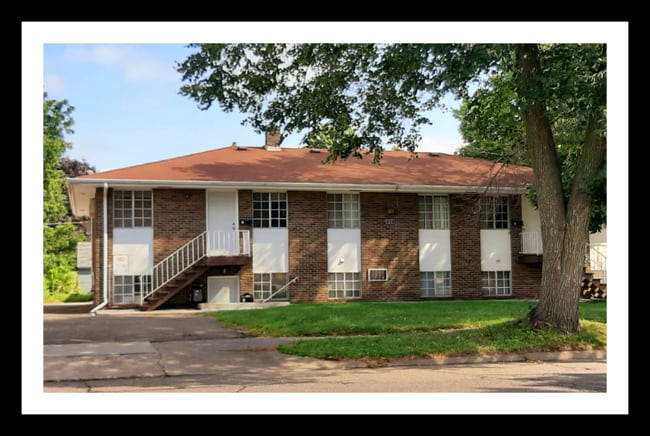 Building Photo - 1111 W Minnehaha Ave Rental