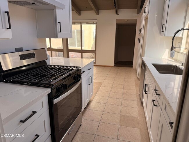 Photo - 10513 Odessa Ave