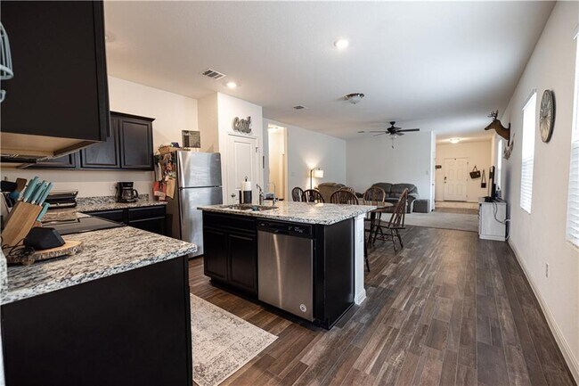 Photo - 114 Woodpecker Run