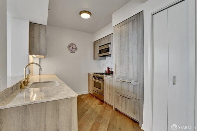 Photo - 401 Harrison St