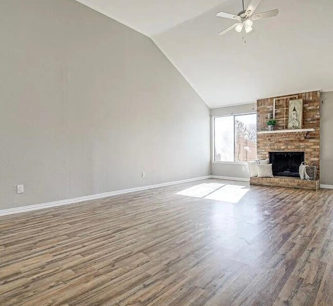Photo - 2800 Rice Dr