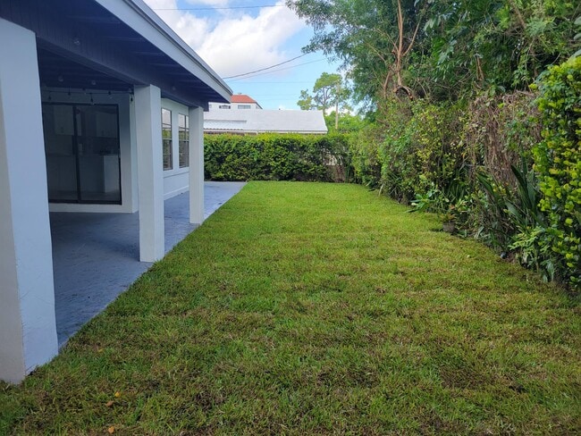 Photo - 53 Alcantarra Ave