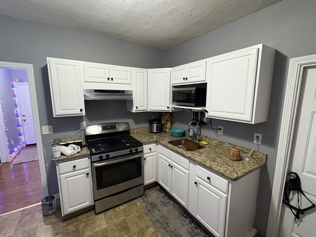 Building Photo - 89 3rd St Unit Apt 1