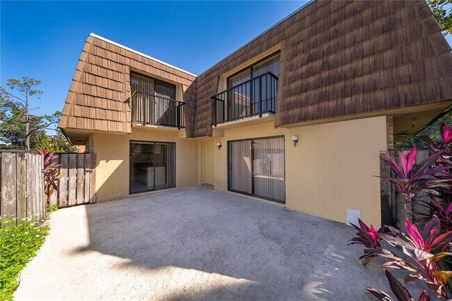 Photo - 5258 Coral Ct Unidad 605