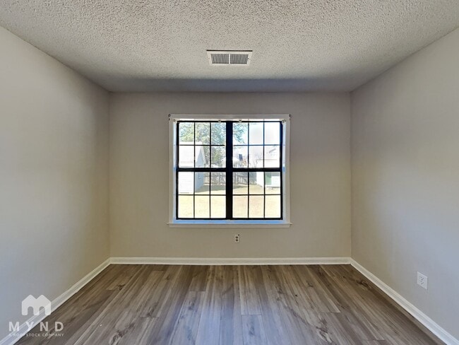 Photo - 151 Wilson St