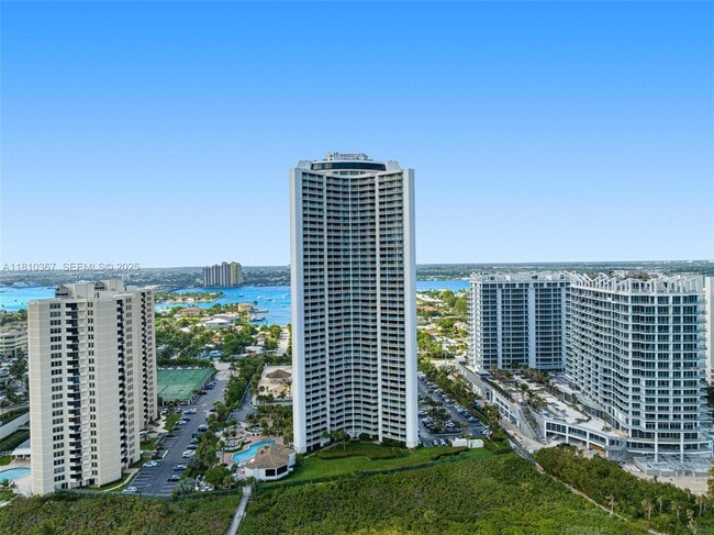 Building Photo - 3000 N Ocean Dr Unit 34D