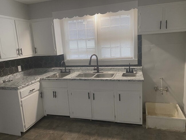 Photo - 828 Baltimore St