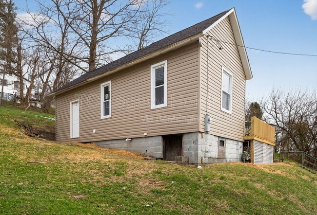 Photo - 281 View Ave