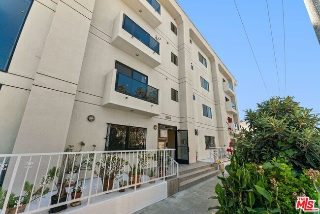 Photo - 8558 Chalmers Dr Unidad 201